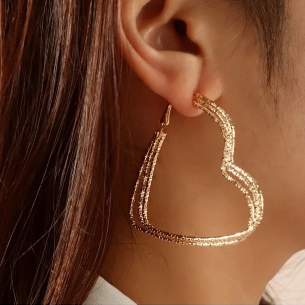 Perfect for Valentines! Heart ❤️ earring’s